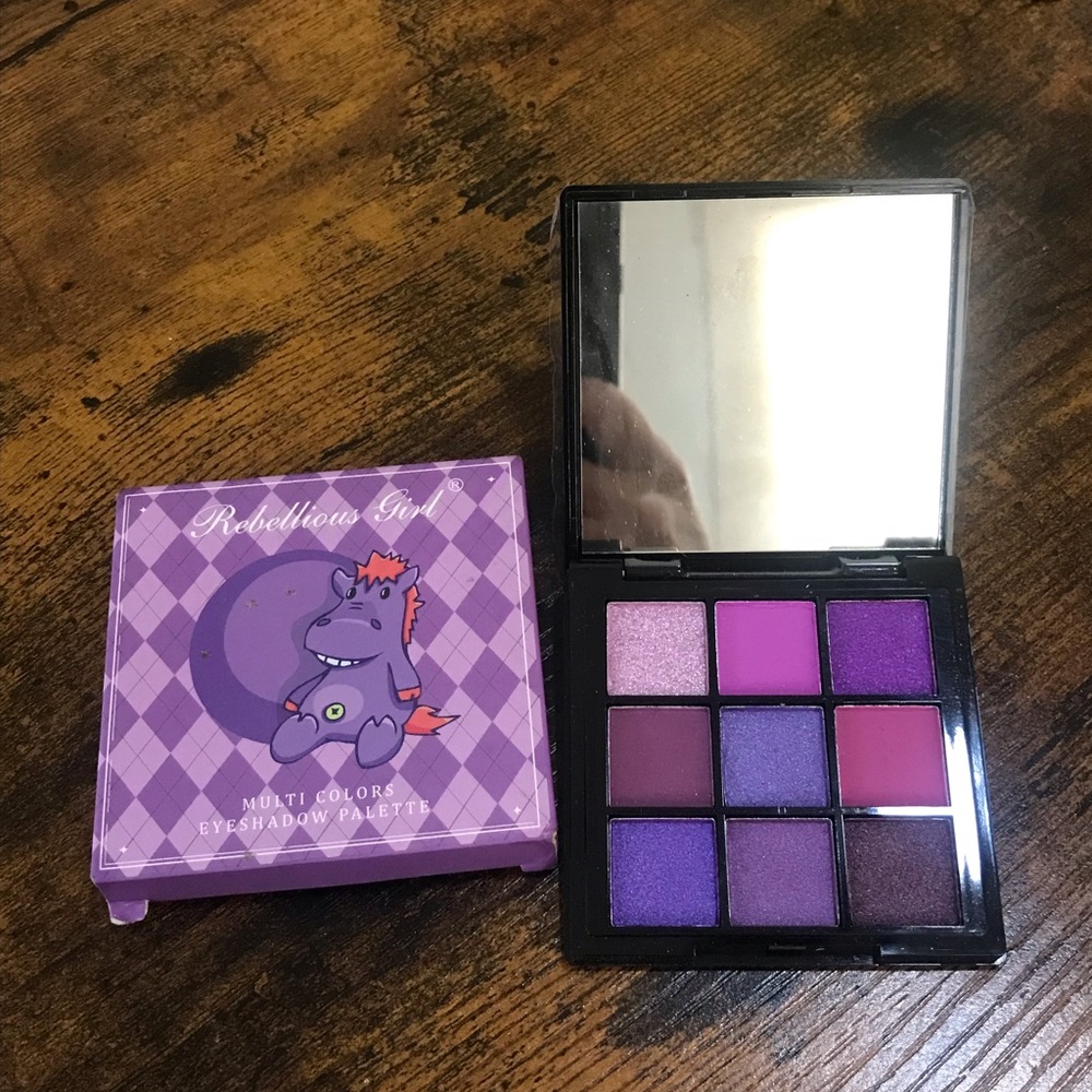 Purple Eyeshadow Palette - Vibrant Violet Shades